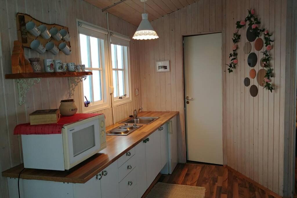 Cosy Cottage-Alfabakki-With Hot Tub Stori-Bakki Экстерьер фото